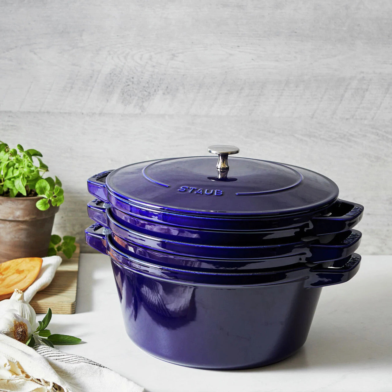 staub 鍋 3点セット ダークブルー Staub 4 Piece Cast Iron Stackable Set - Dark Blue – The Cook's