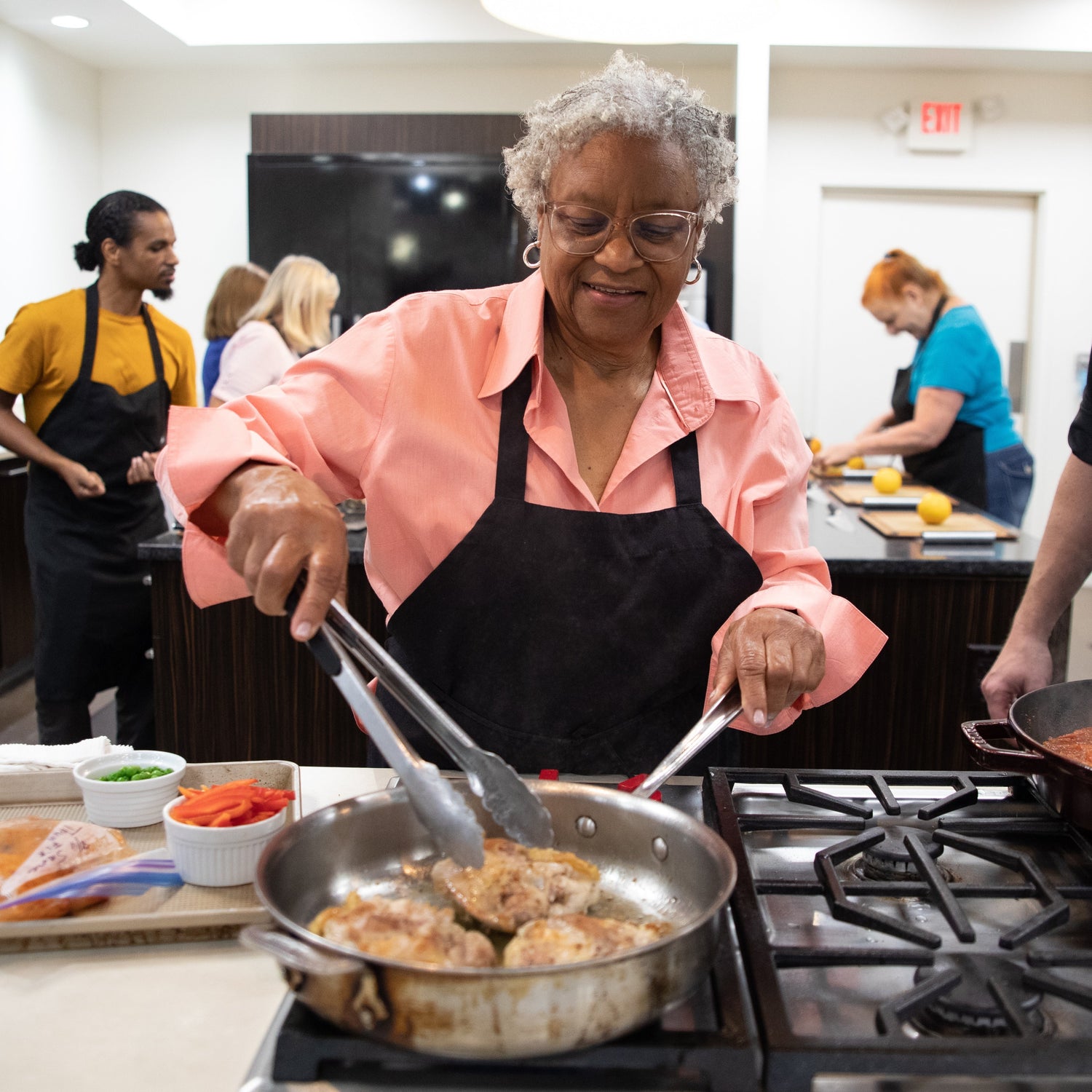 Why Cooking Classes Make the Perfect Present