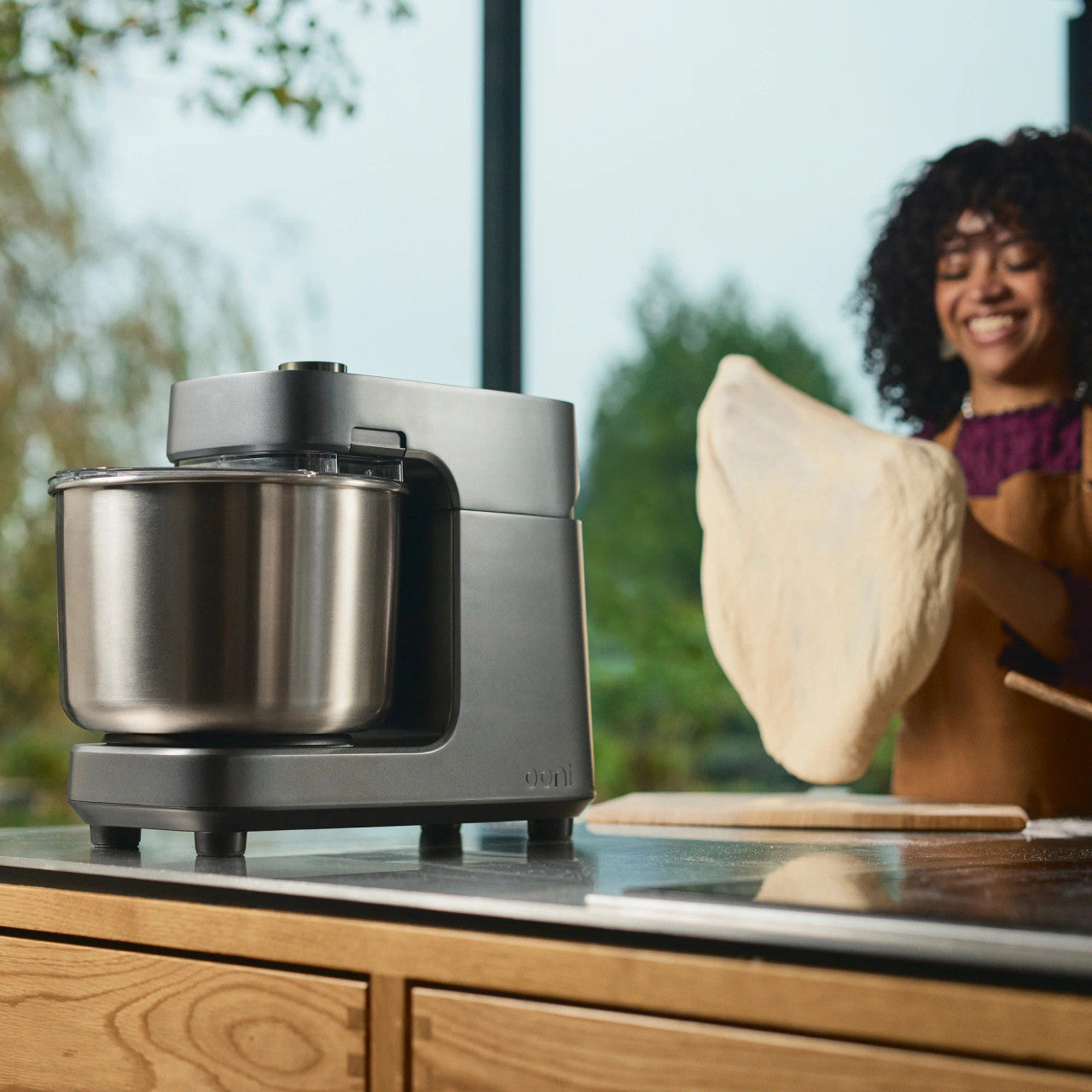 Ooniスタンドミキサー グレー ステンレススチール Ooni Halo Pro Spiral Mixer - Charcoal Grey – The Cook's Warehouse