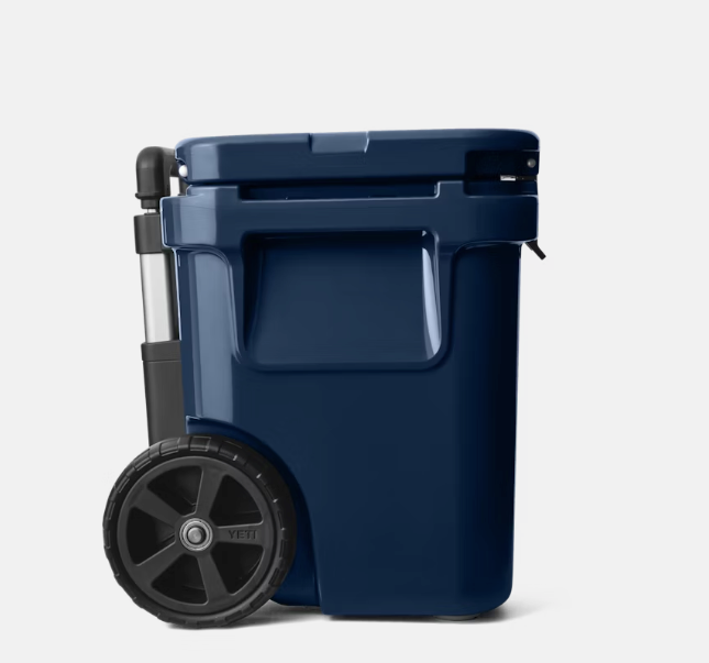 YETI Roadie 32 Cooler - Navy